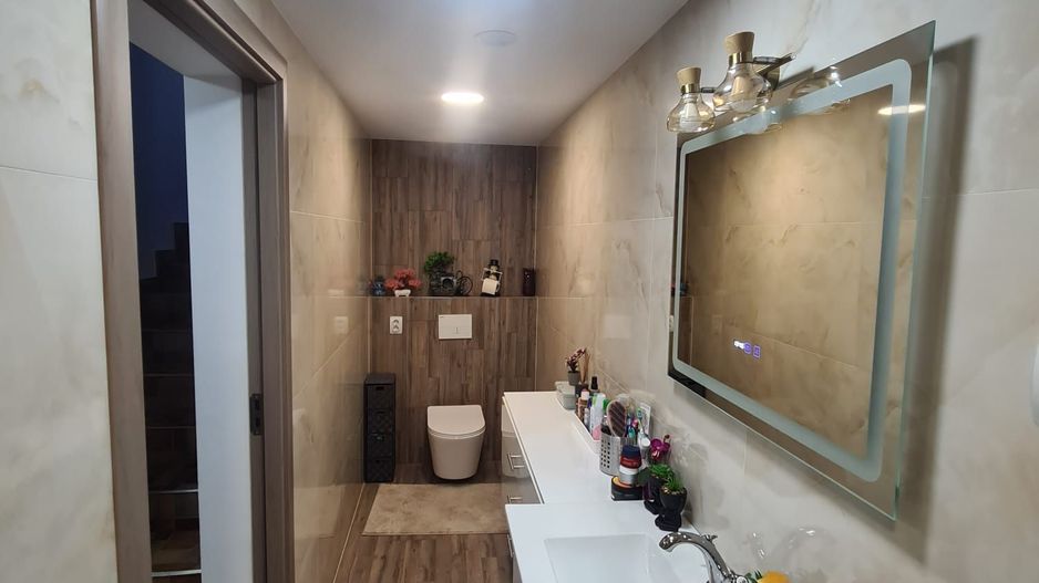 Casă cu 5 camere,  S+P+Mansarda-zona centrală Oradea(Strada Primariei) - Poză 8