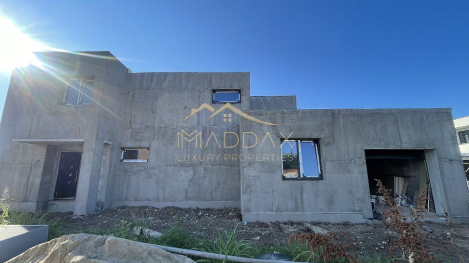 Vila cu 5 camere *200mp* utili // curte 425mp // Corbeanca - Poză 2