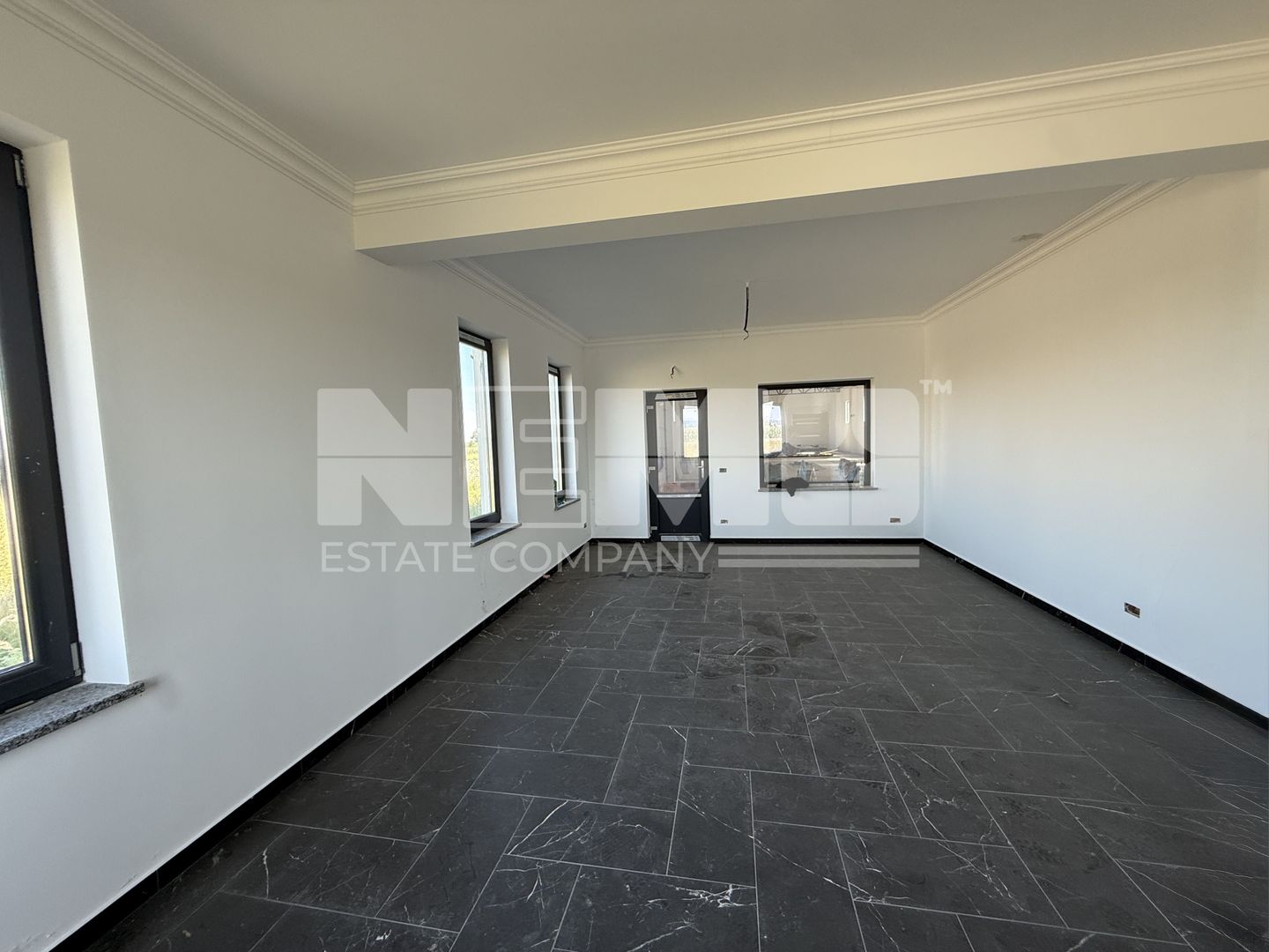 Hala 500 mp|Teren 1,3 ha|Birouri & Apartament| Rădăuți – Badeuti - Poză 14