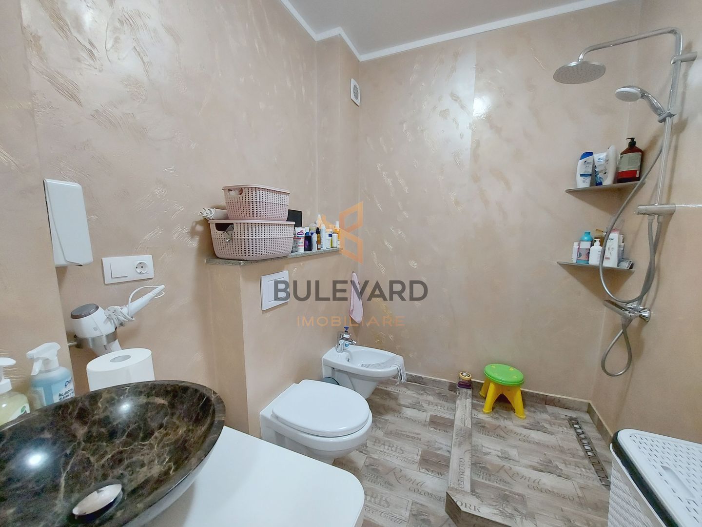Apartament cu 3 camere+parcare, zona Terra! - Poză 8