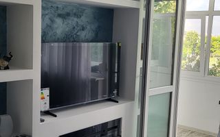 De inchiriat apartament cu 2 camere la Papadie, etaj 3, renovat, 550 E - Poză 1