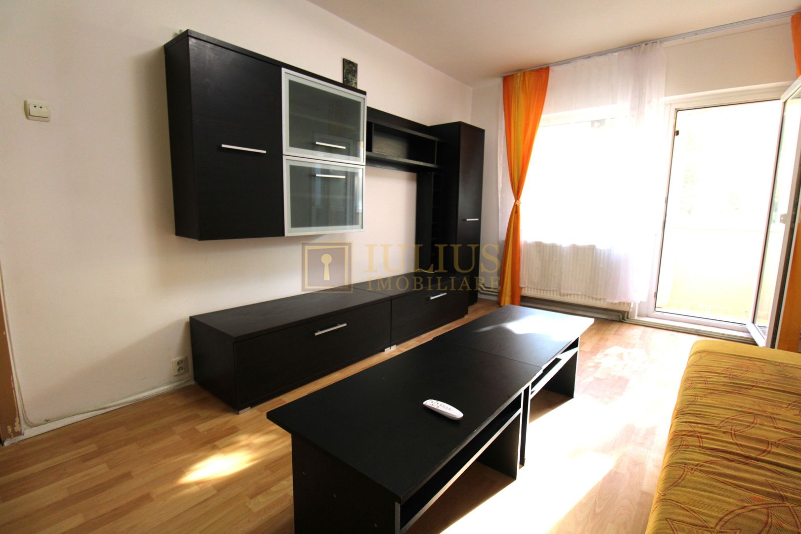 Apartament cu 3 camere, Bucovina-Torontalului - Poză 3