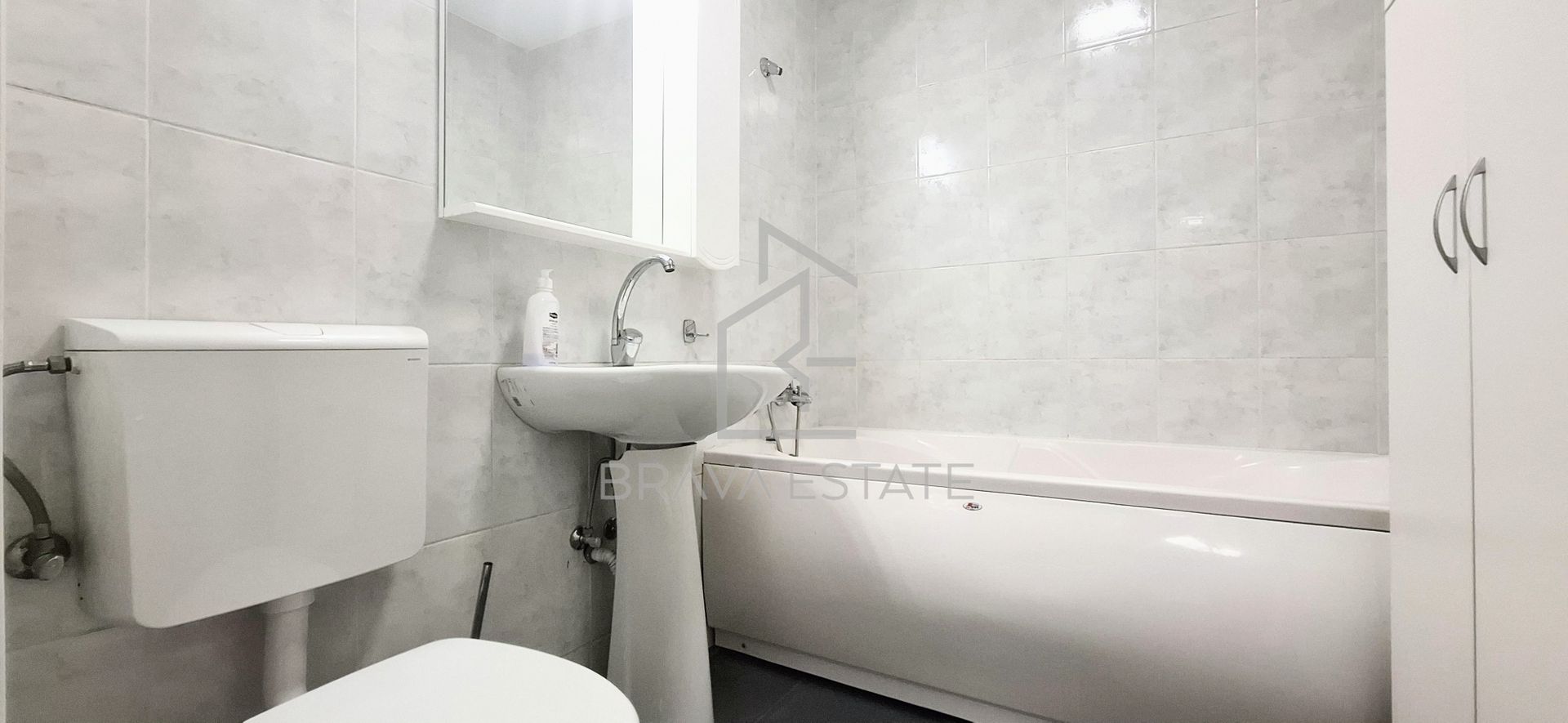 Apartament 2 camere, 57mp, nemobilat, garaj subteran, zona Platinia - Poză 6