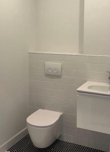 Apartament 2 camere, partial mobilat cu 2 garaje subterane - Poză 7