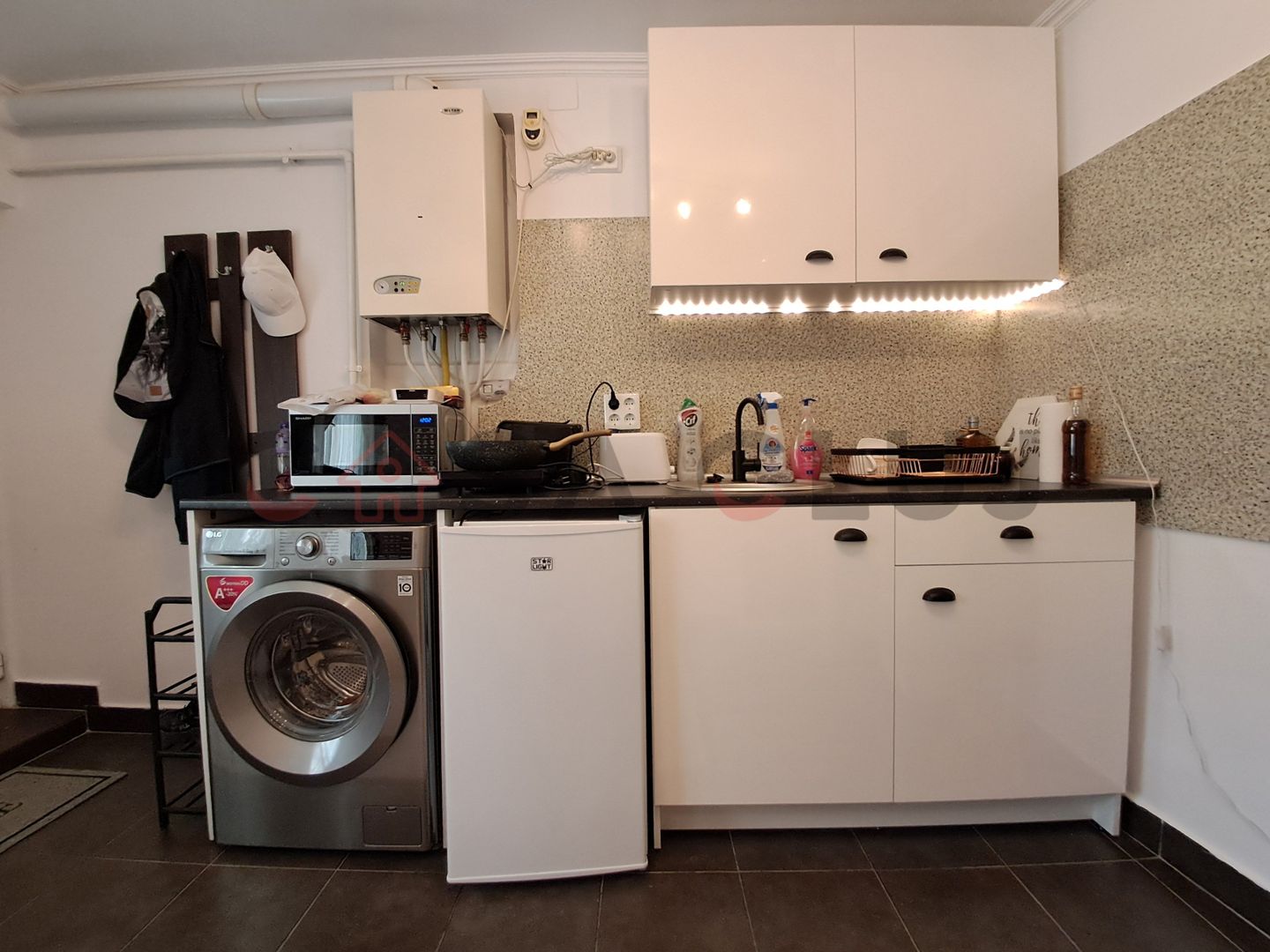 1 Camera, Ultracentral, Terasa, loc de parcare!! - Poză 8