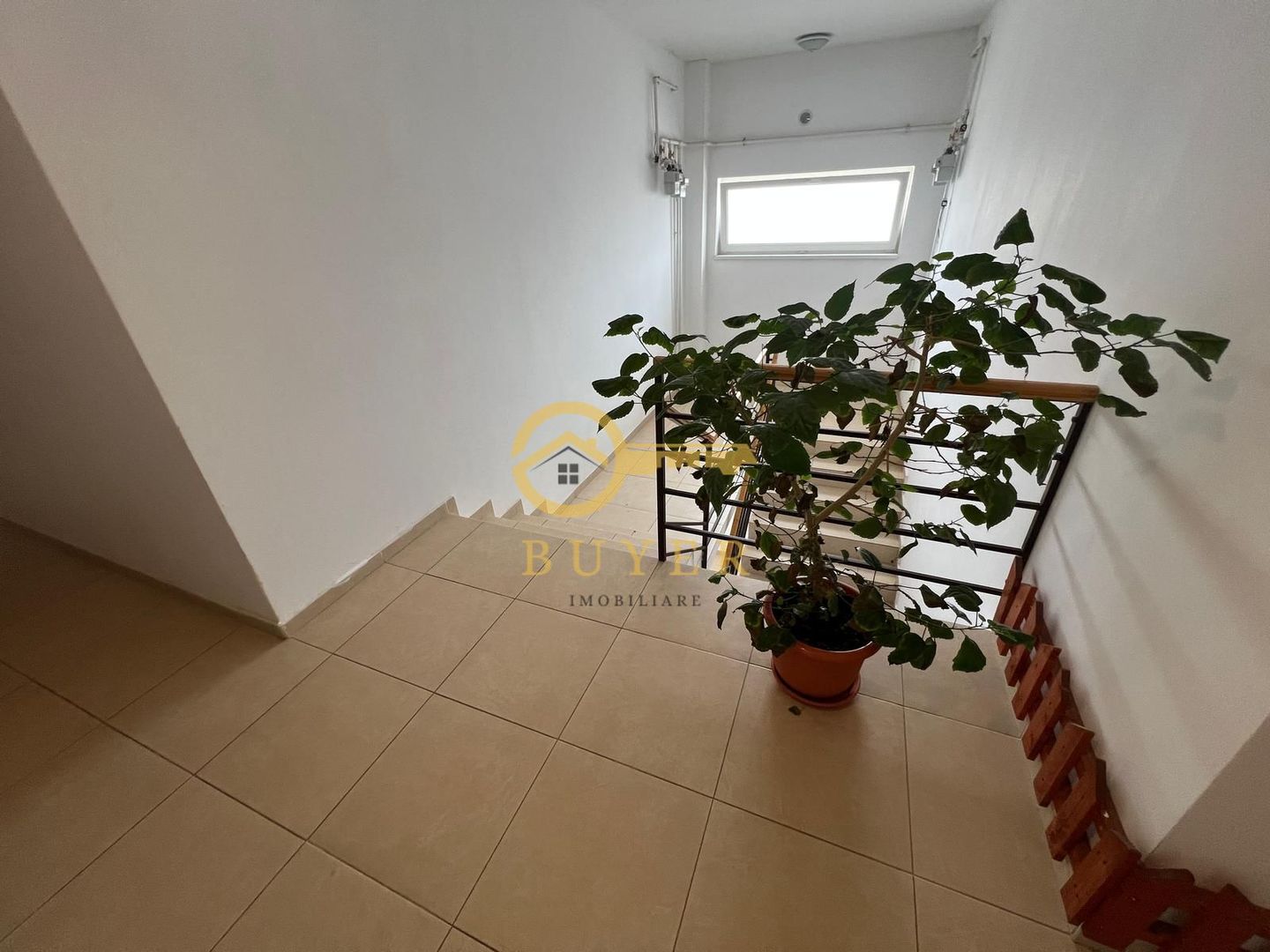 Apartament cu 3 cam mobilat si utilat- Etaj 2, balcon- zona Brana - Poză 9
