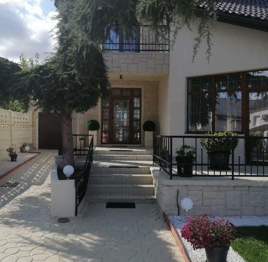 Vila unicat aproape de lac - Poză 2