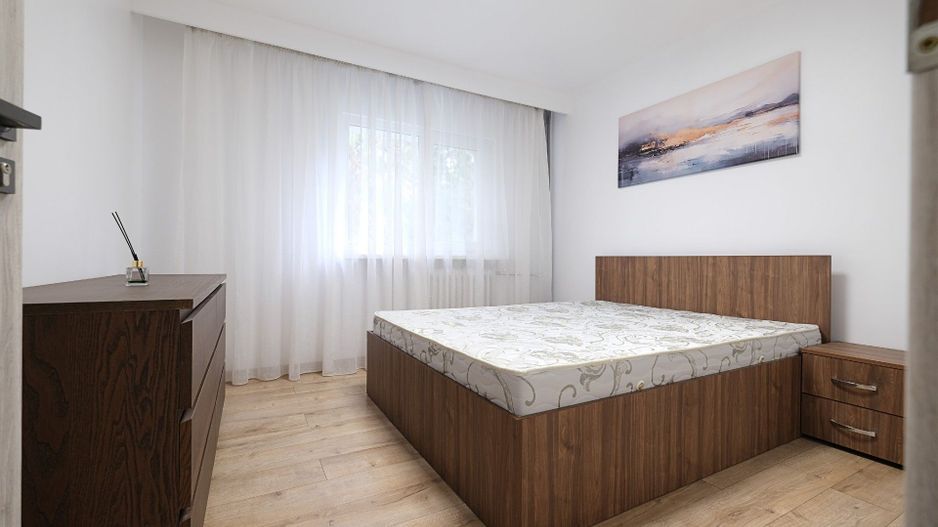 Prima inchiriere ! BANEASA, apartament 3 camere mobilate, etaj 1 - Poză 11