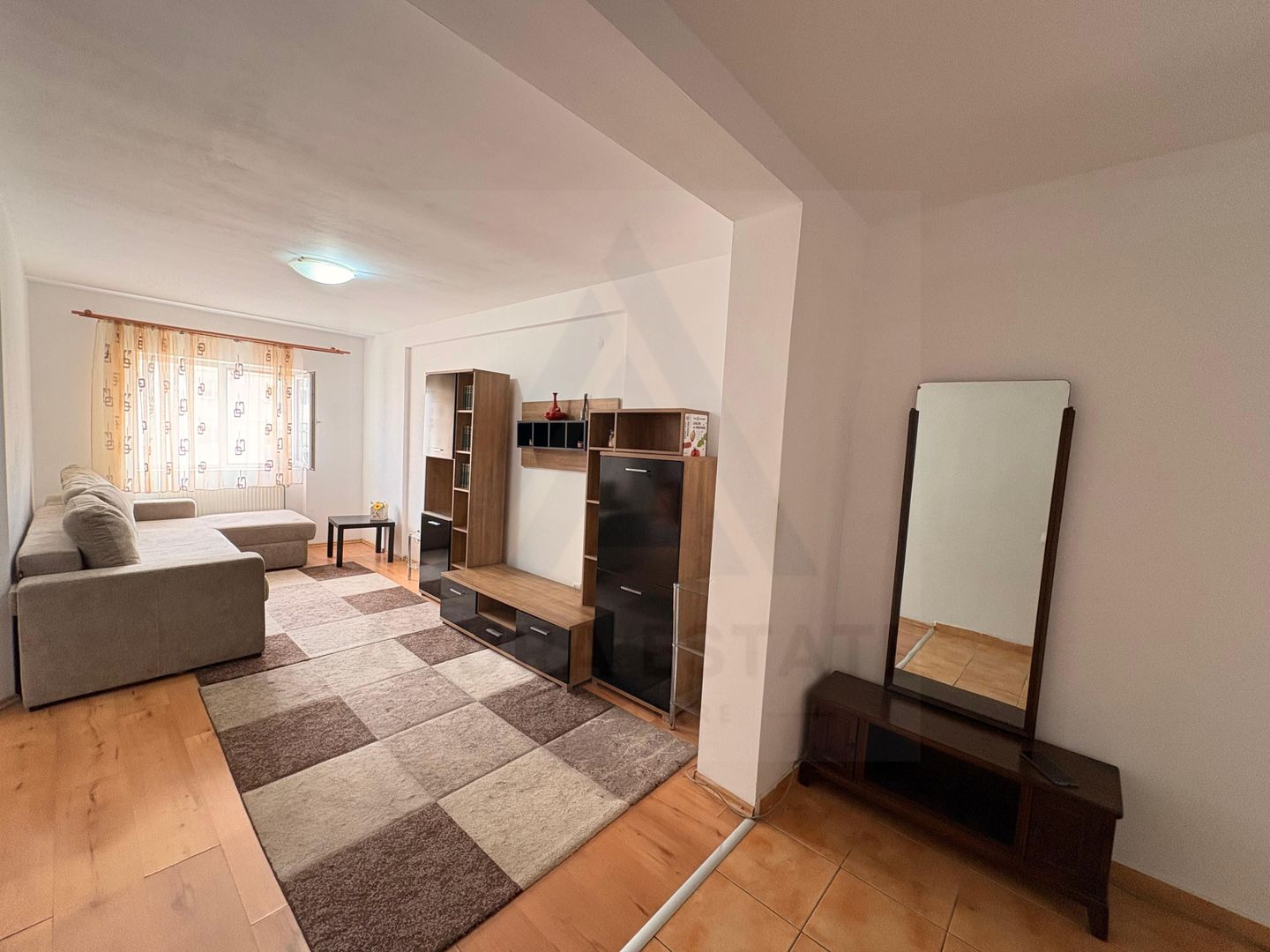 Apartament 2 camere 43 mp Etaj 3/6 cu lift in Opera Residence - Poză 3