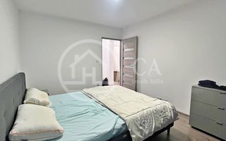 Apartament de vânzare cu 3 camere in zona Rogerius, Oradea - Poză 6