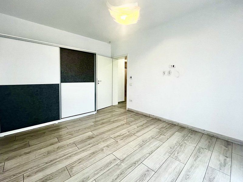 Apartament 3 camere, spațios si modern, terasa 20 mp, la intrare in Dumbrăvița - Poză 12