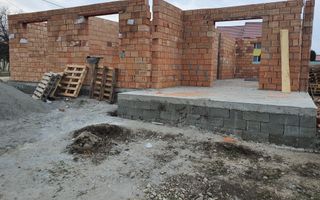 Casă la cheie pe 1 nivel 4 camere 2 băi,145 mp,500 mp teren - Poză 18