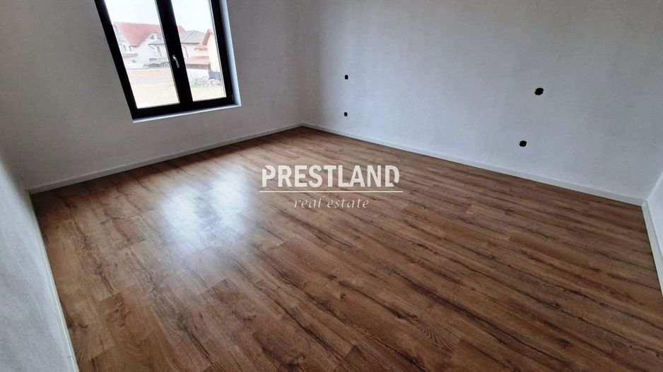 Casa tip duplex - Poză 1