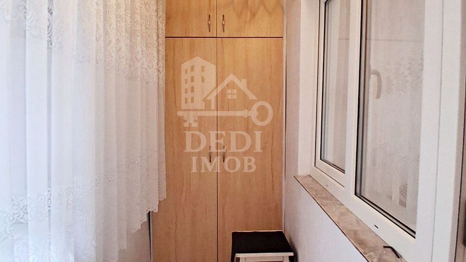 Apartament cu 3 camere de inchiriat zona Rogerius, Oradea - Poză 11