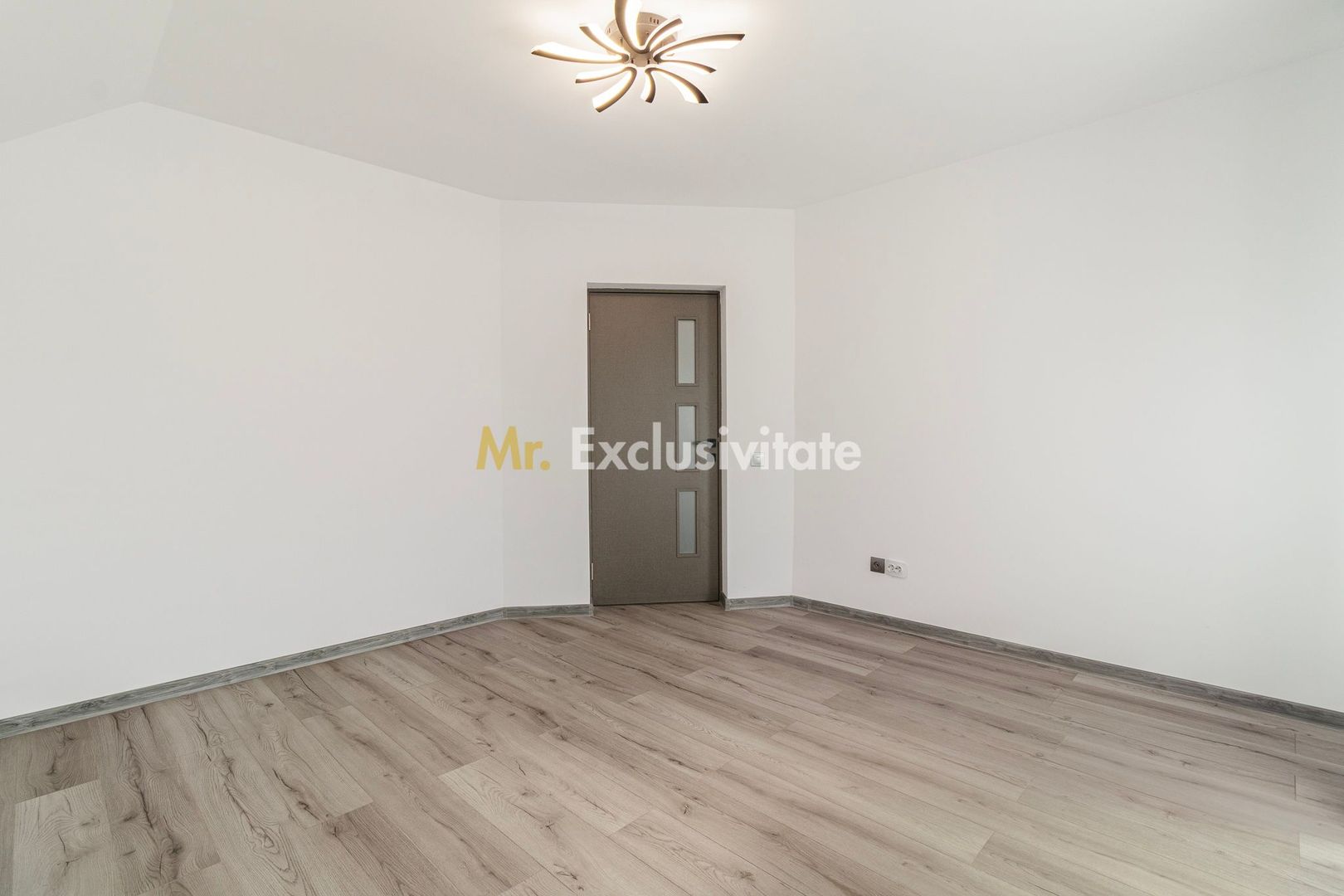 Casa la sat, constructie noua, la 20 de km de Bucuresti - Poză 9