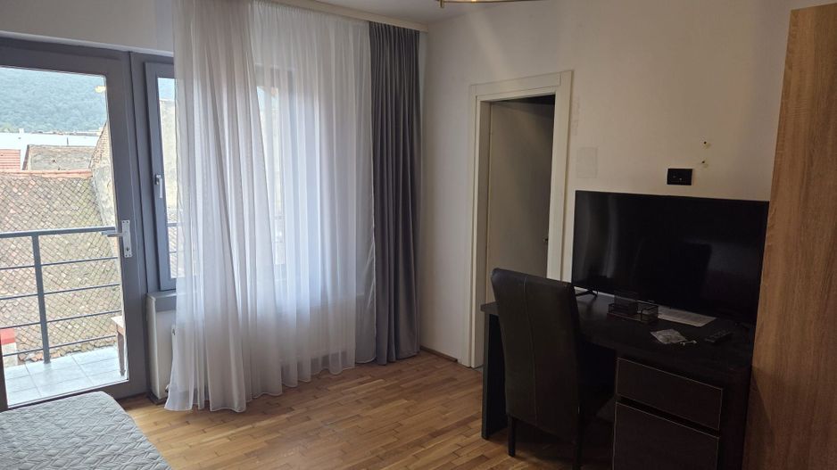 Apartament 3 camere zona centrala - Poză 3
