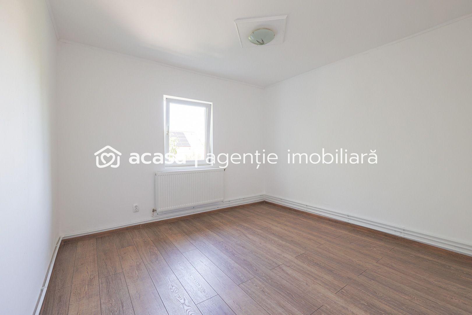 VANDUT! Apartament 1 camera - renovat - Parneava, Arad - COMISION 0 - Poză 2