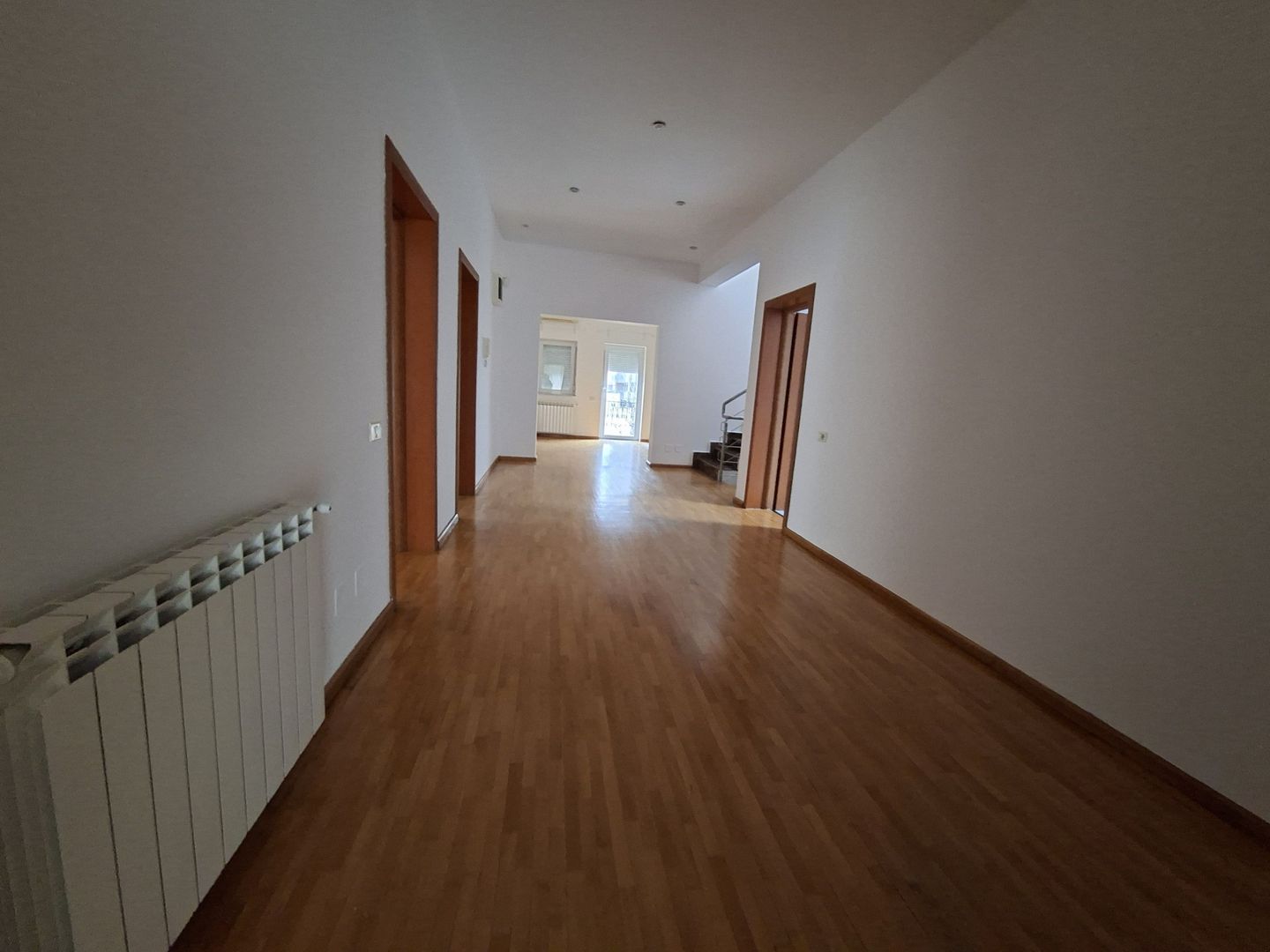 Vilă luminoasă I Gradina mare si loc de joacă privat I Iancu Nicolae - Poză 29