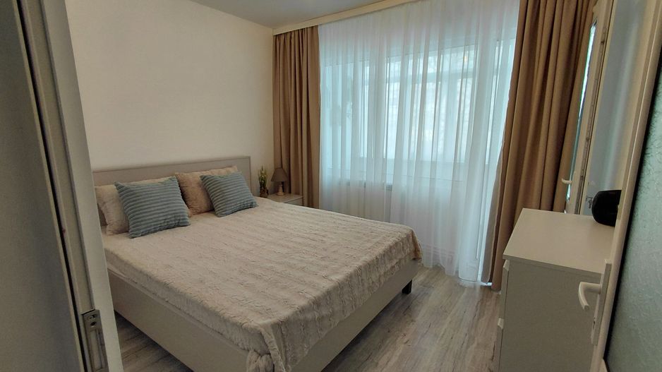 🏡  Apartament 3 camere – Micro 16,  etaj 2, (în spate la Siret) - Poză 12