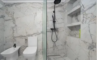 Ocazie rară: Casă în zona Spitalului Municipal Roman - Poză 11