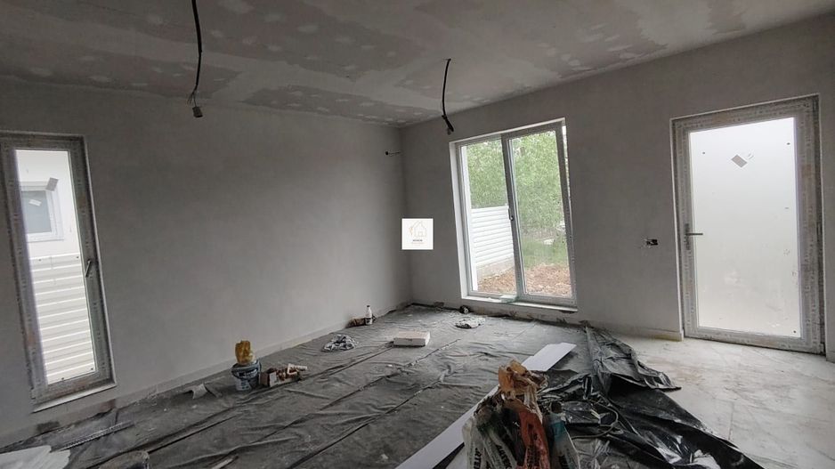 Casa 4 camere Crevedia - Poză 7