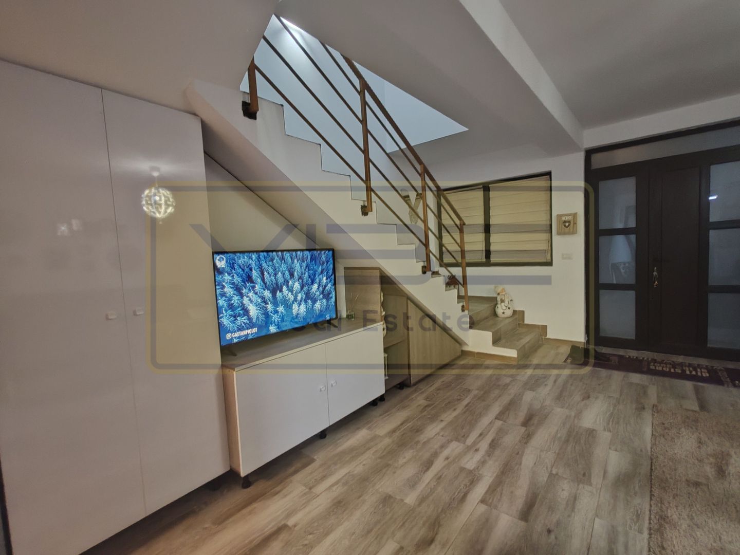 Duplex-4 camere - Mobilat Modern-Valea Adanca-``5 Drumuri`` - Poză 15