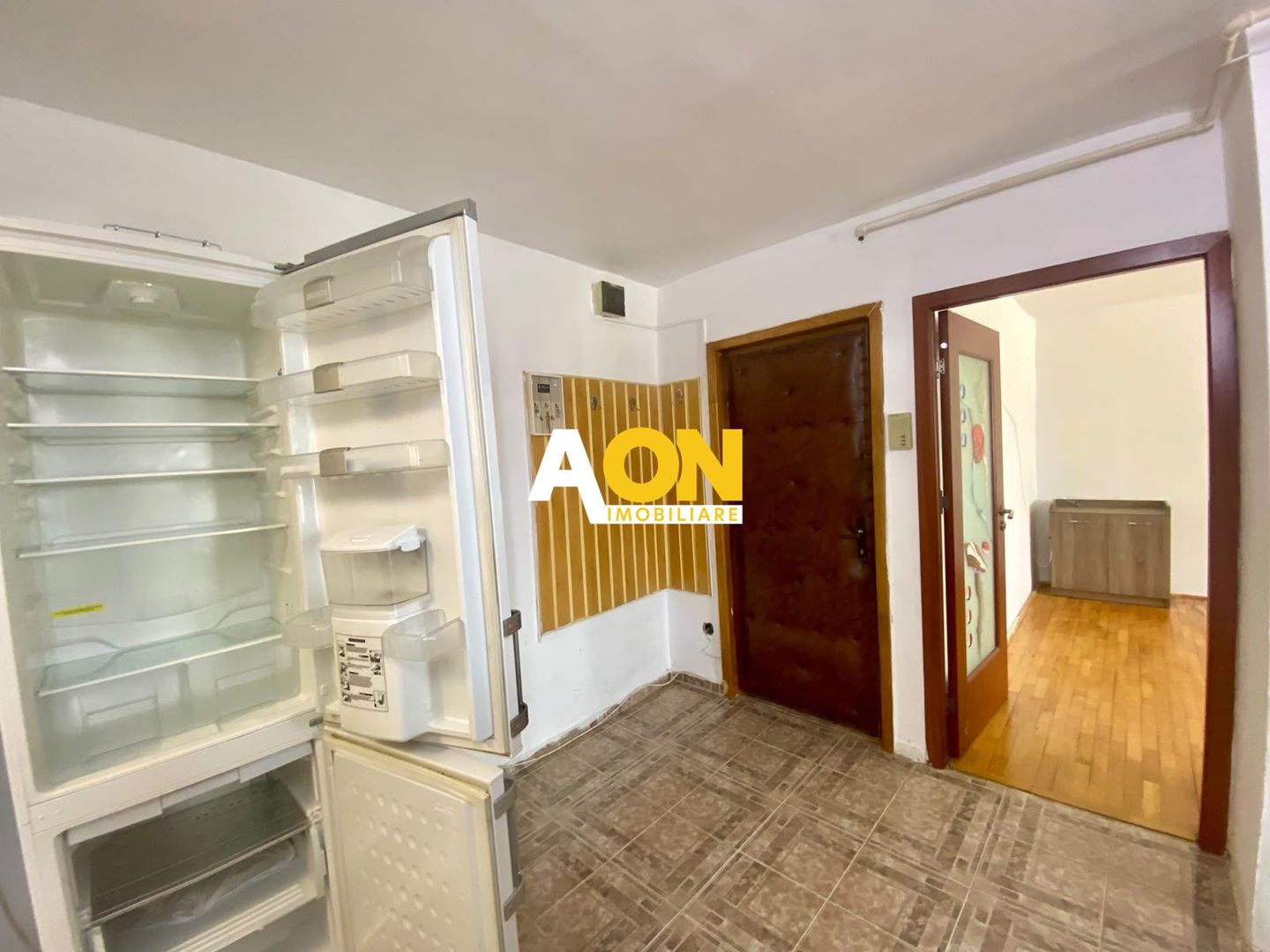 Apartament 2 Camere Decomandate, Loc de Parcare - Poză 9