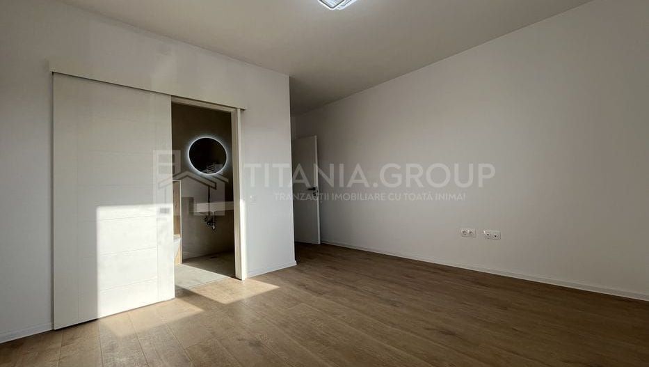 Apartament 3 camere, decomandat, 80 mp utili, 2 terase, parcare boxa - Poză 4