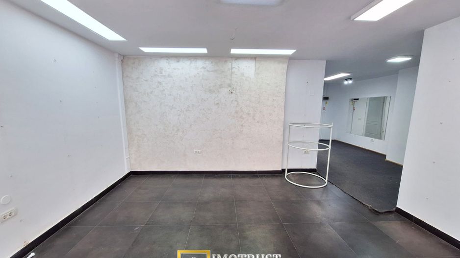Spațiu ultracentral de vânzare în Arad | 87 mp utili - Poză 4
