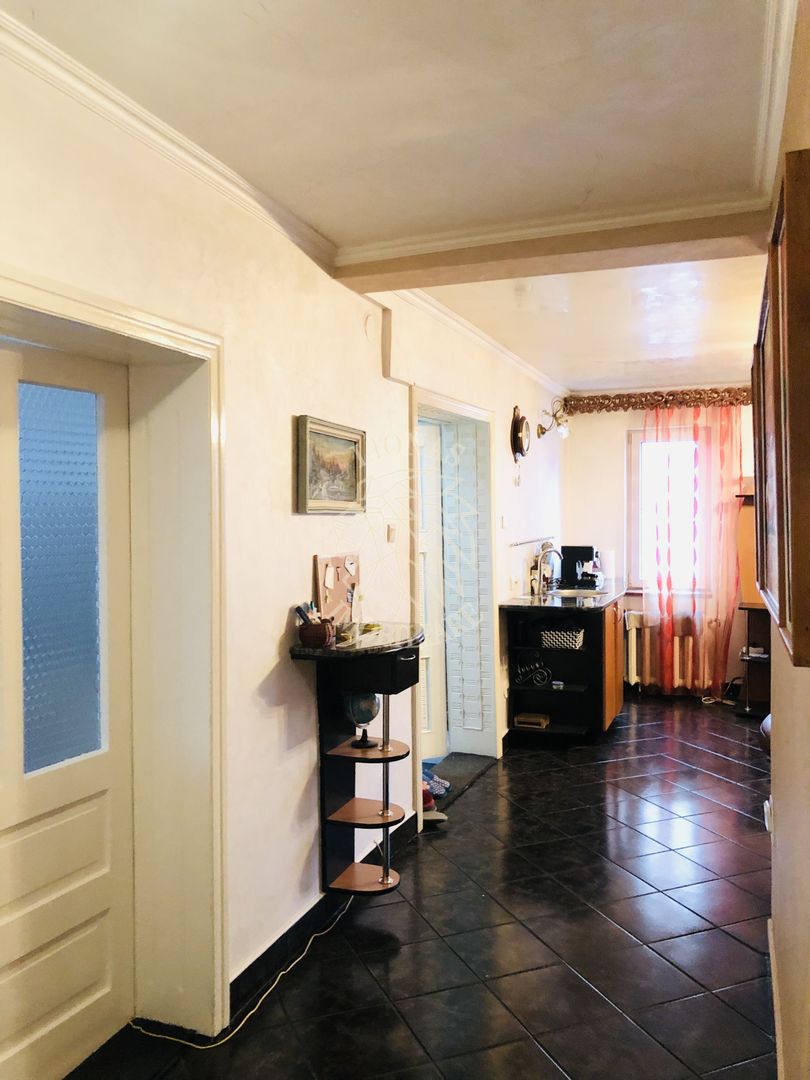 Casa Vila,  7 camere, 235 mp total, garaj, D+P+E, Sens Vechi - Poză 10