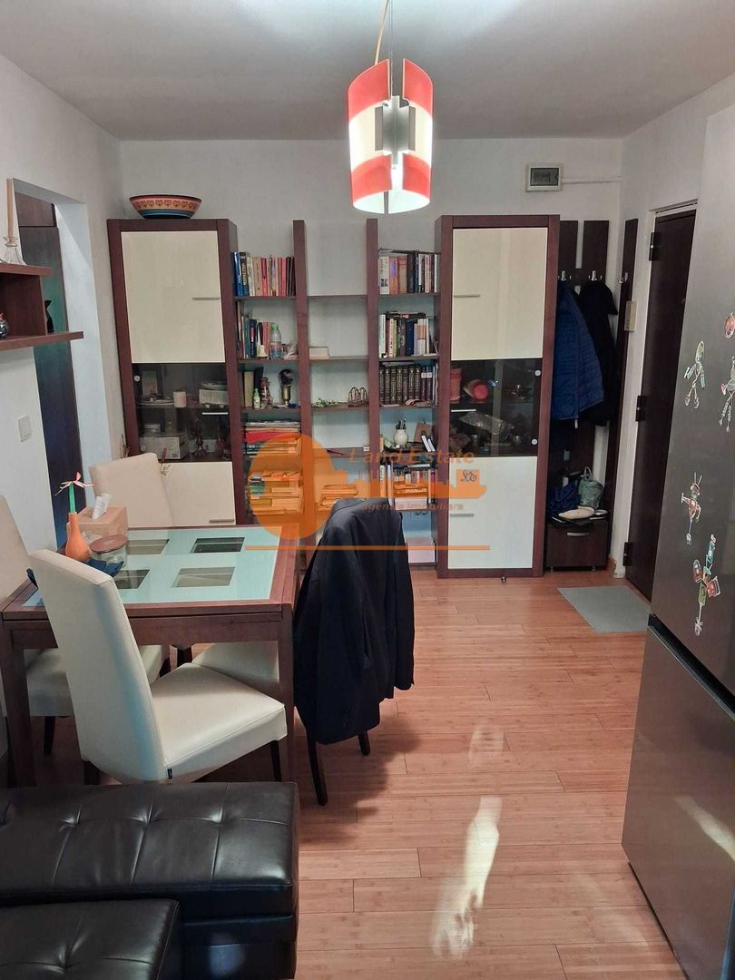 Apartament 2 camere (transformat in 3) la 2 min Metrou Aurel Vlaicu - Poză 4