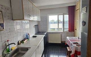 De vânzare apartament 3 camere, Prudu – Complex 2 - Poză 3