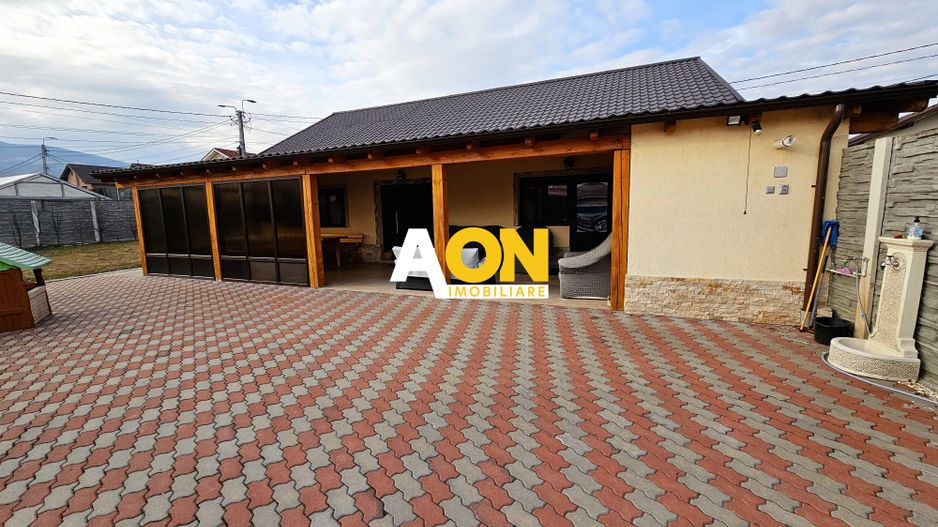 Casa 3 camere, mobilata, utilata, 515 mp teren, garaj Micesti - Poză 1