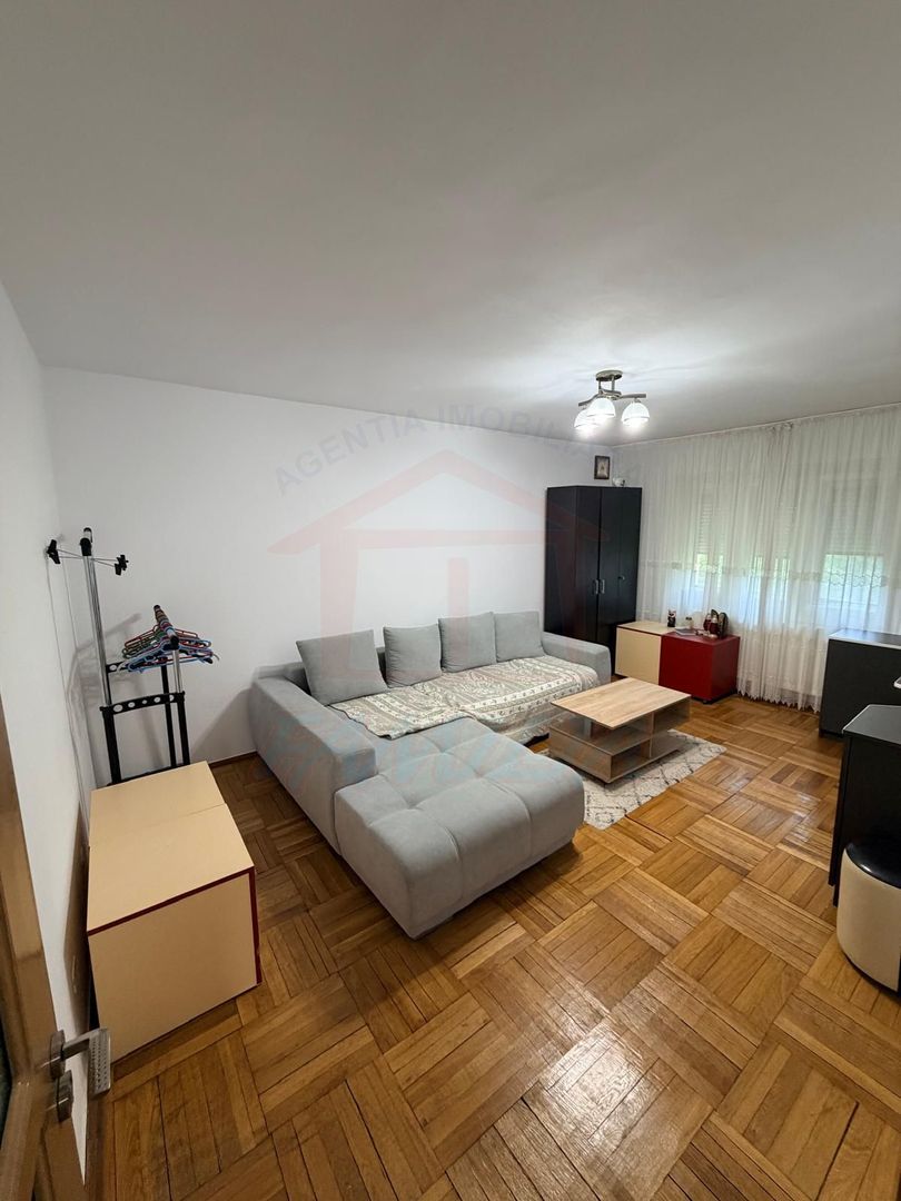 Inchiriem apartament cu 2 camere in Mazepa 2, et.3, pret 2000 de lei. - Poză 1