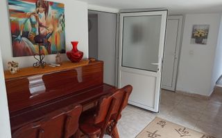 Apartament la casa 3 camere-curte-piscina-foisor-Zona Podul Jelnei - Poză 10