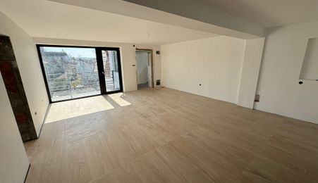 Apartament cu 3 camere, 107 mp, parcare, Zona Bulevardul Cetatii