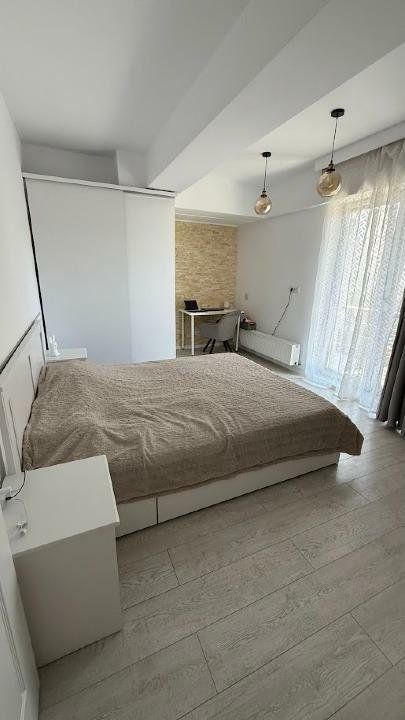 APARTAMENT CU PARCARE SI TERASA ZONA CALEA CALARASILOR - Poză 7