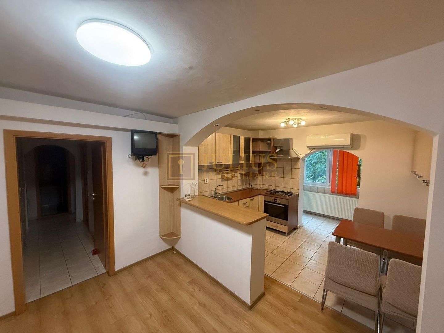 3 camere-calea Aradului, ideal pentru o familie, sau 2 studenti,centrala proprie - Poză 7