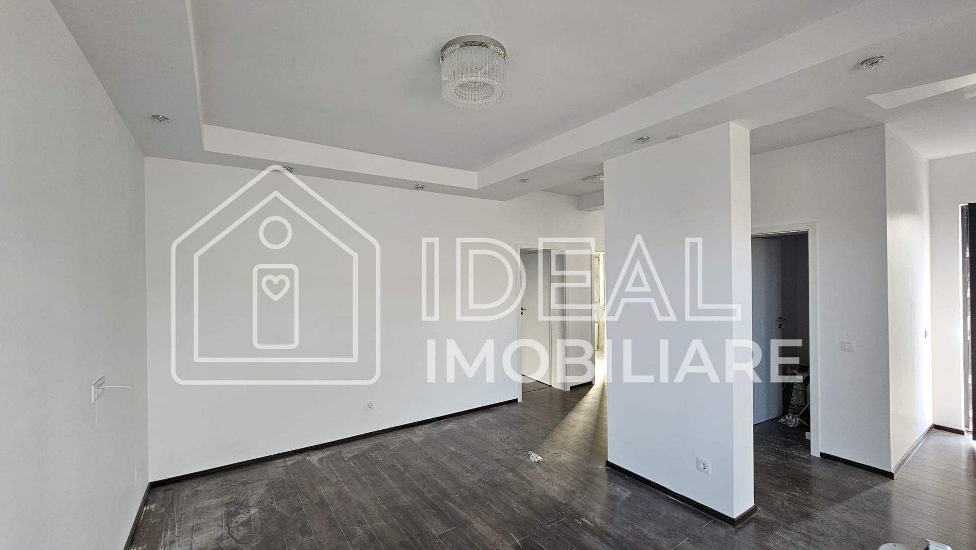 Duplex Modern cu 4 camere si gradina, in Cristian - Poză 1