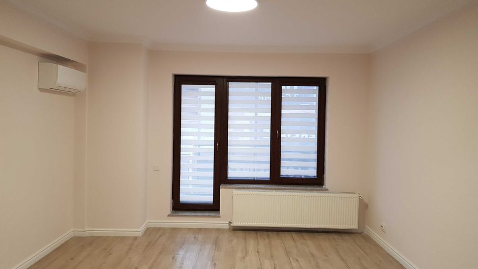 DE ÎNCHIRIAT: Apartament 3 camere – Piața Victoriei - Poză 2