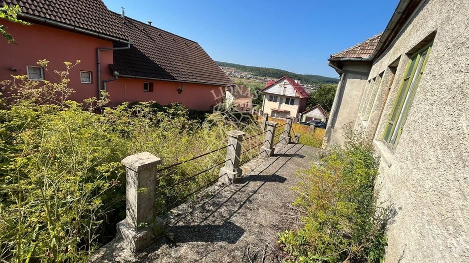 Teren intravilan 1800 mp cu constructie casa-Chinteni - Poză 6