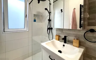 Apartament cu 2 camere, la prima închiriere, primitor si elegant - Poză 18