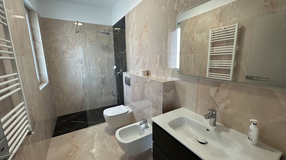 Duplex despărtit  prin garaj zona Ikea - Poză 27