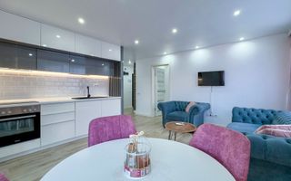 Apartament cu 3 camere de vânzare în zona Centrală - Poză 9