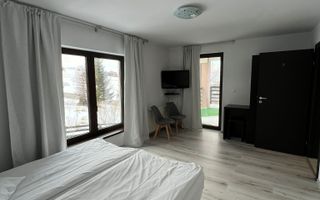 Vila / Hotel de vânzare în Păltiniș - Poză 7