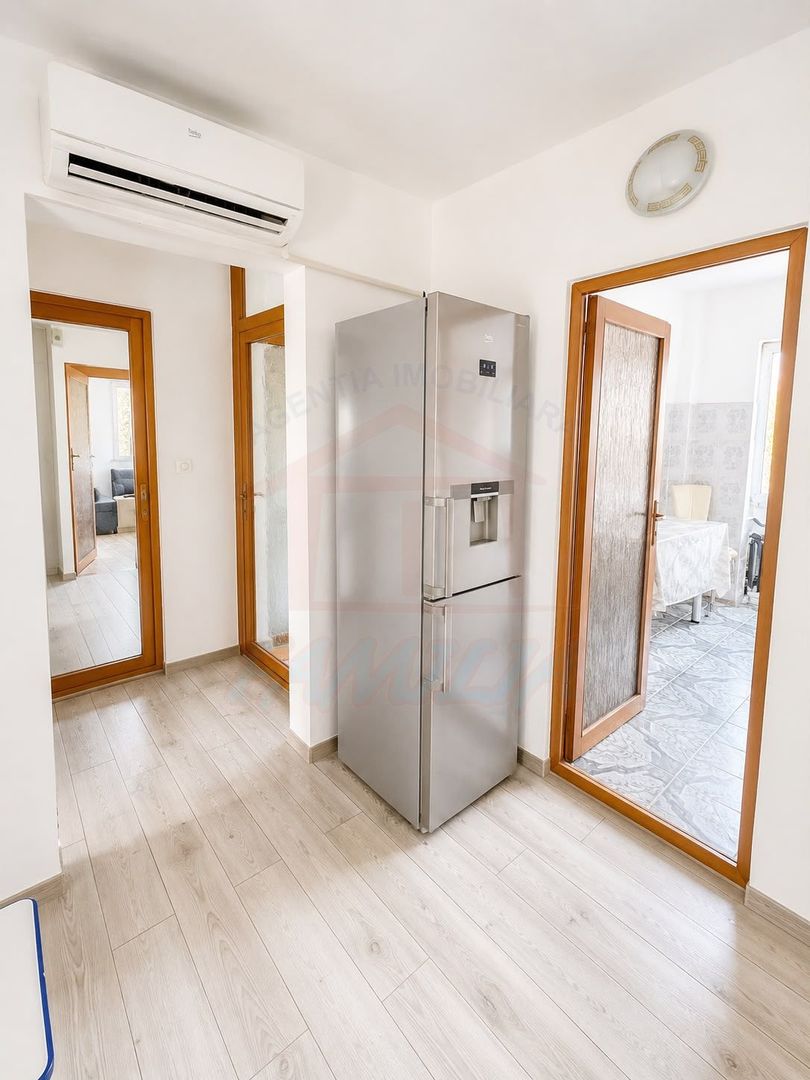 450 Euro/luna, Inchiriere apartament doua camere etaj 1 Micro21 - Poză 5