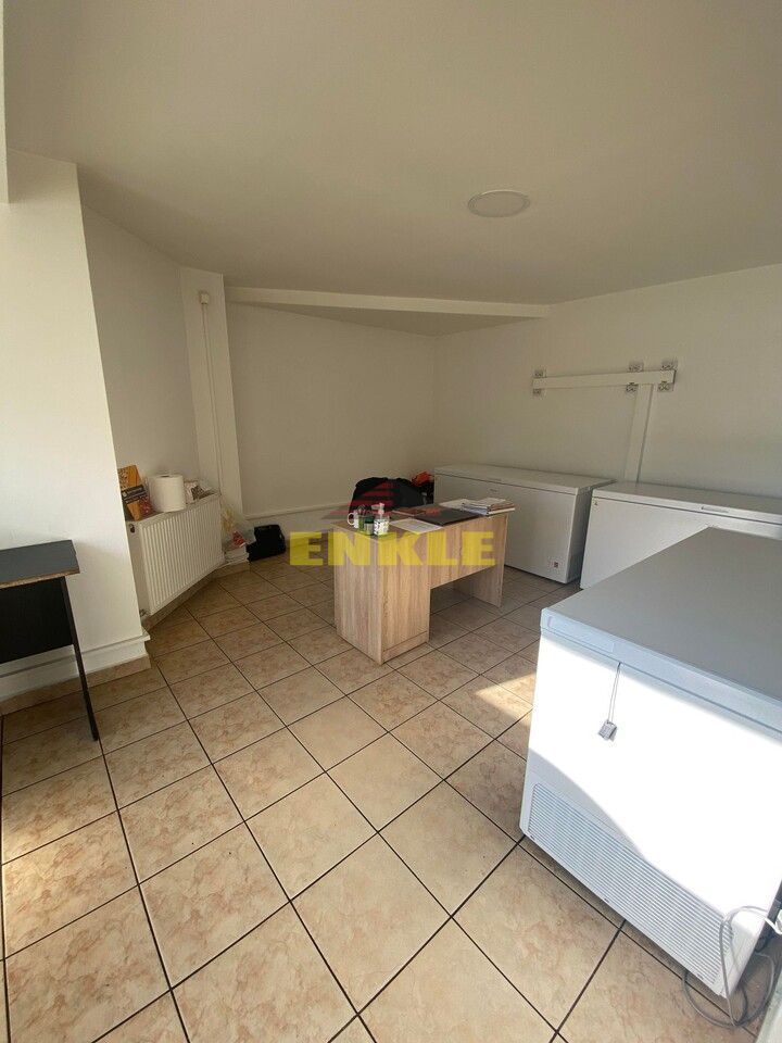 Spatiu comercial , suprafata de 137 mp,zona Grivita,pret 2200 euro neg - Poză 3