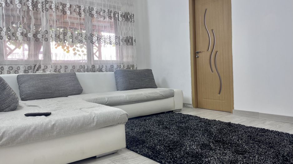 Oportunitate! Vânzare apartament cu 2 camere în Târgoviște- micro 11! - Poză 1