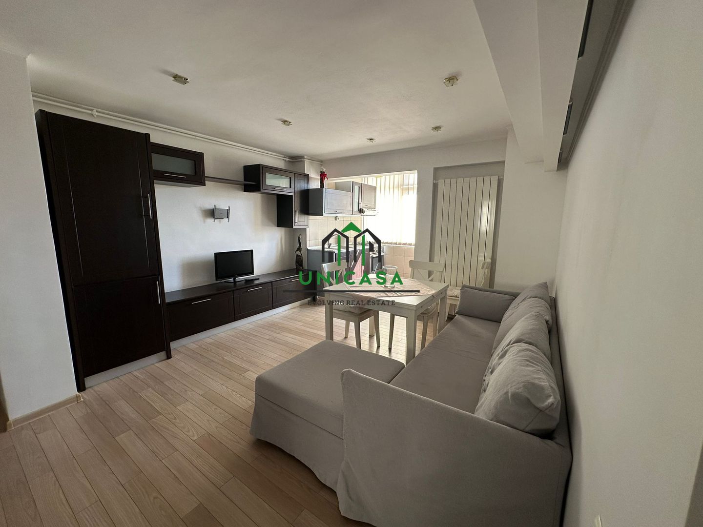 Apartament 3 camere - Ostroveni - Poză 2
