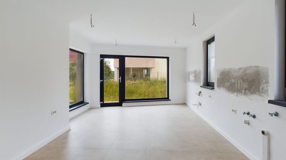 Vilă într-un Complex Rezidențial Nou cu Vedere la Balta Corbeanca - Poză 4